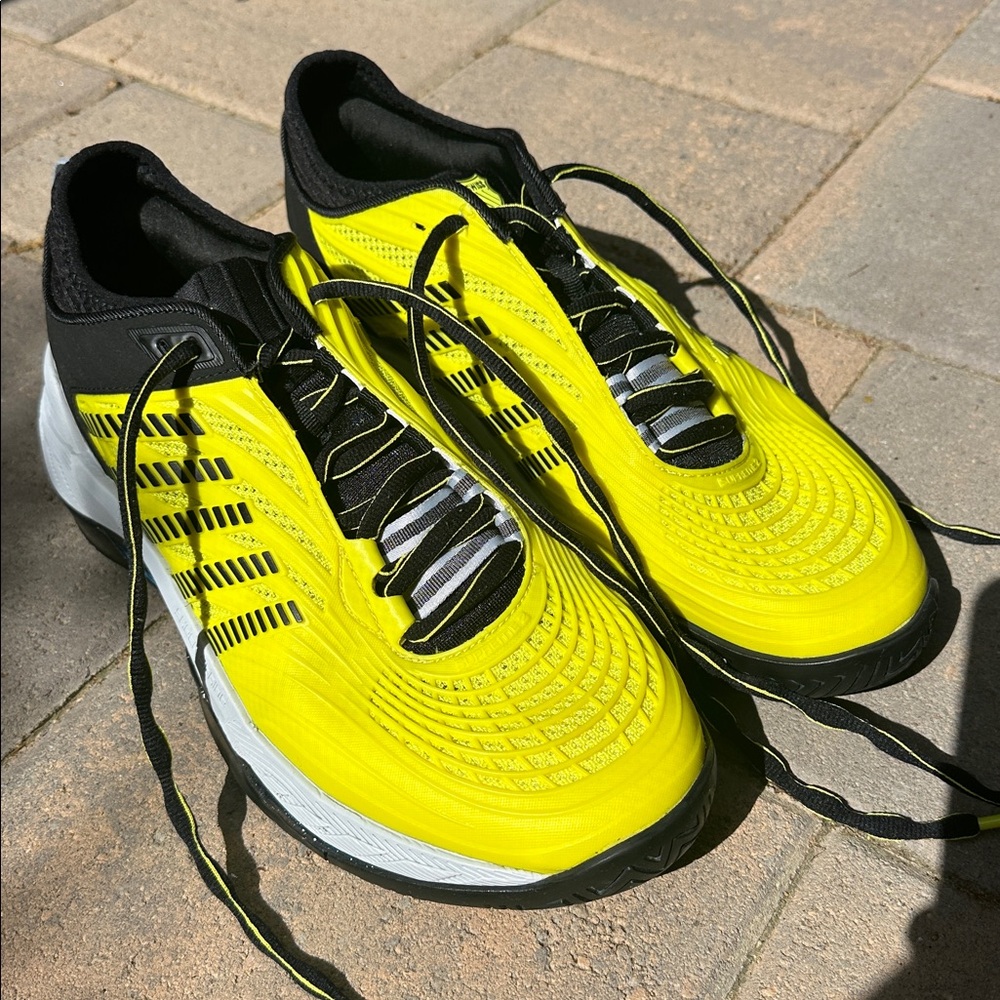 K-Swiss excellent condition size11 Neon Yellow and Black Athletic Shoes